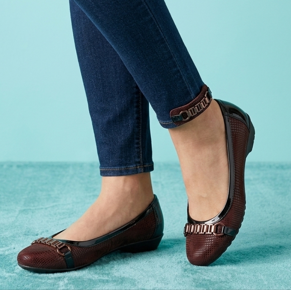 Comfortiva Leather Shoes Size 10 Brown